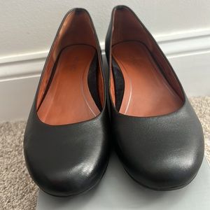 NIB Vionic Hannah ballet flats, size 8